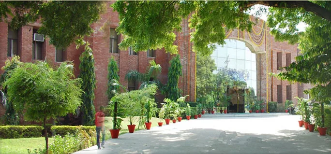 Lloyd Business School Greater Noida Campus